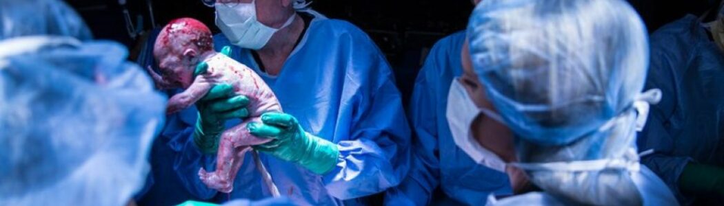 Nace el primer bebé de EE.UU. de un útero trasplantado