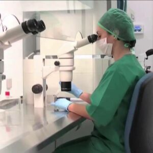 «Hemos hecho felices a muchas personas ayudándoles a ser padres»