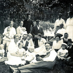 500 hijos vivieron a lo largo de su vida desconociendo por completo el gran secreto de sus madres