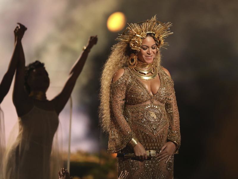 Beyoncé actuó como 'diosa de la fertilidad' en los Grammys 2017