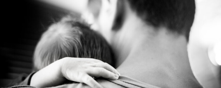 Cómo aprender a gestionar creencias que nos perjudican en el camino de ser padres