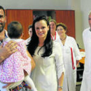 Congelaron su semen antes de empezar la quimioterapia y ahora ha sido padre