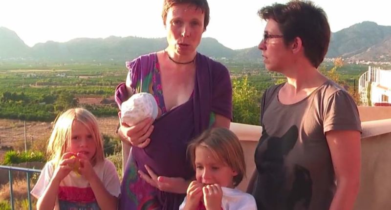 El Registro Civil permitirá inscribir a su hijo a la pareja de lesbianas que denunció discriminación