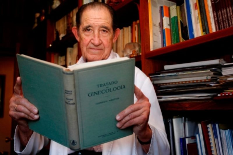 El juez cita como imputado al doctor Eduardo Vela en el caso de un bebé robado