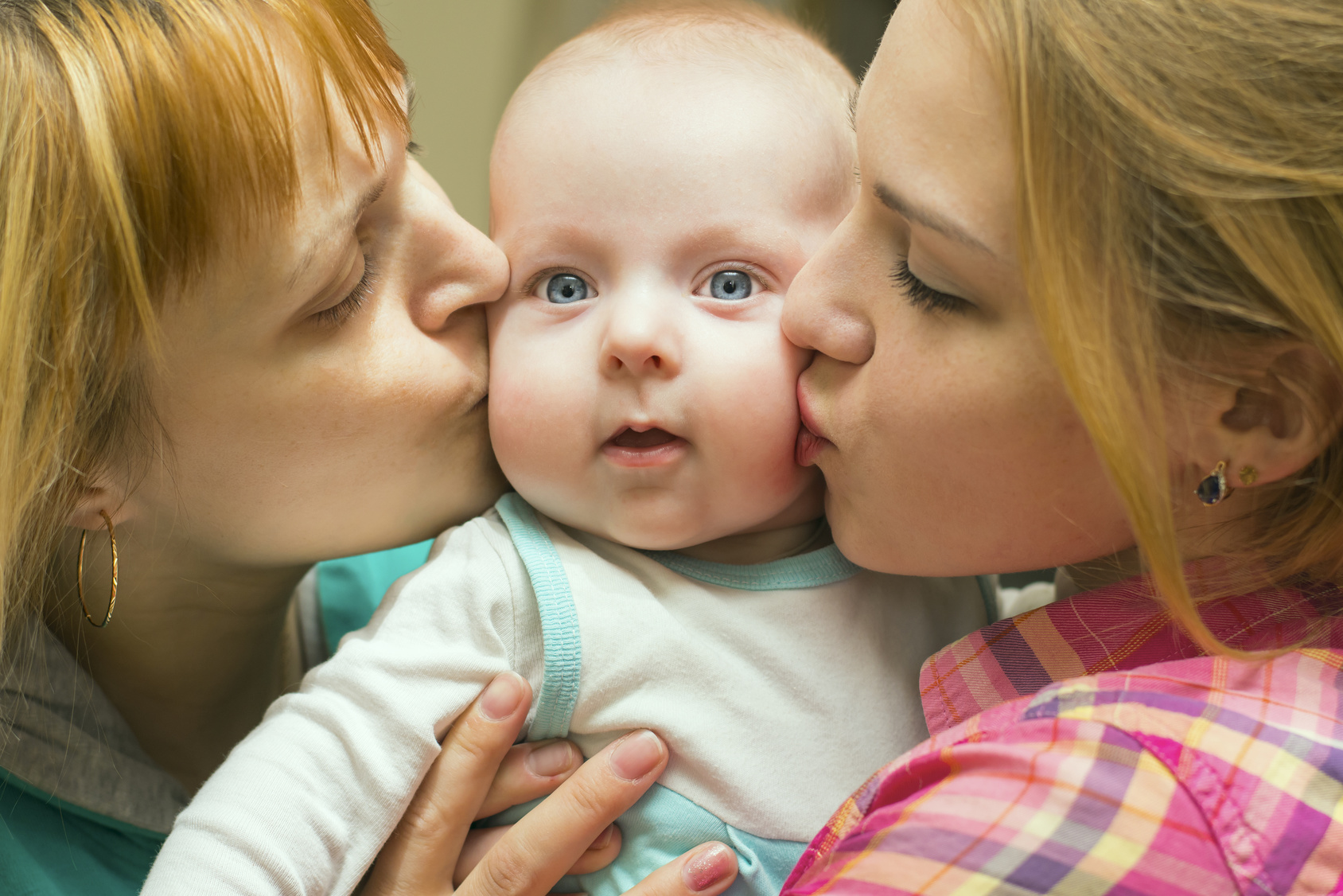El número de parejas lesbianas que opta por la maternidad compartida se ha multiplicado en los últimos años