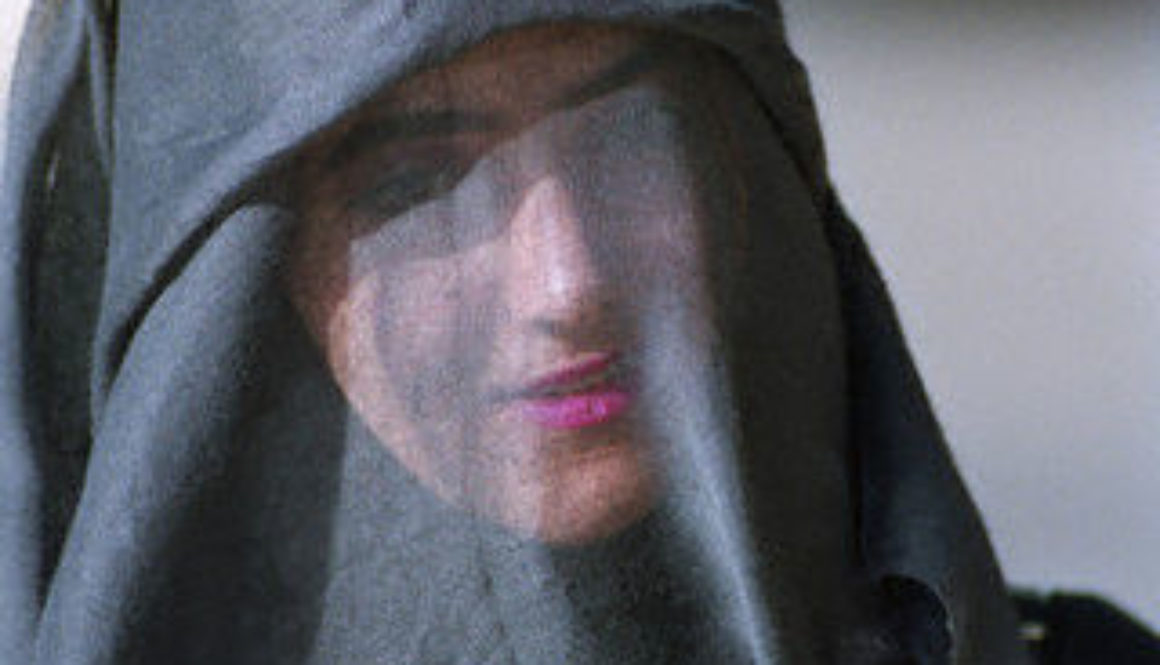 Elije la novia y el coche de lujo para regalar a su marido para compensar su infertilidad