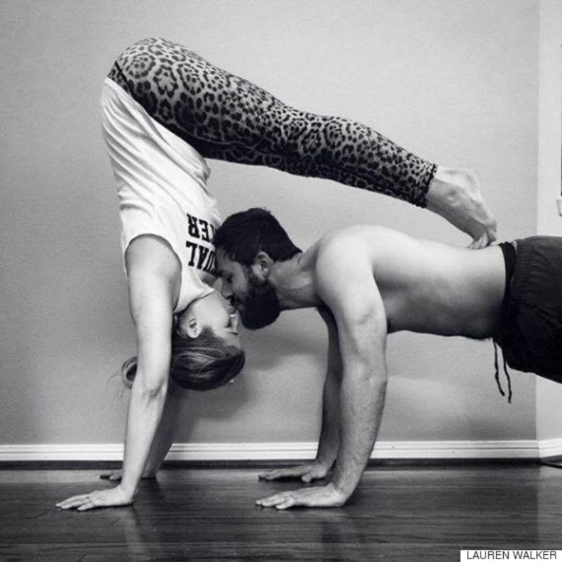 Esta pareja anuncia su embarazo con un homenaje a sus problemas de fertilidad