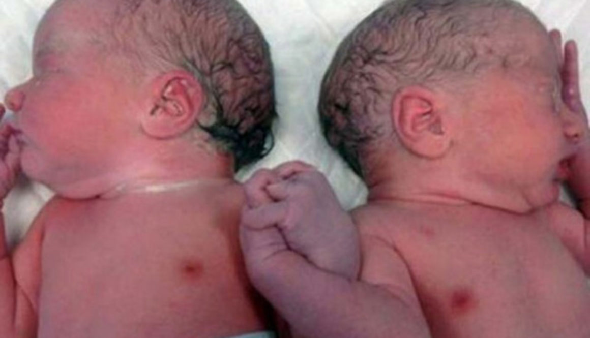 Habla una enfermera: "no les podíamos soltar las manos"