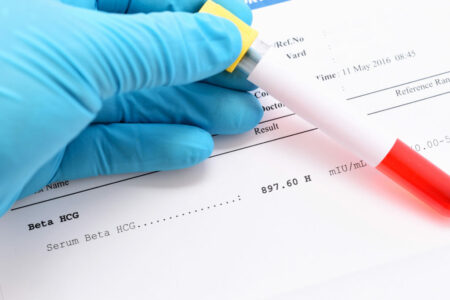 Ingresa en un hospital de Murcia una niña de 12 años embarazada