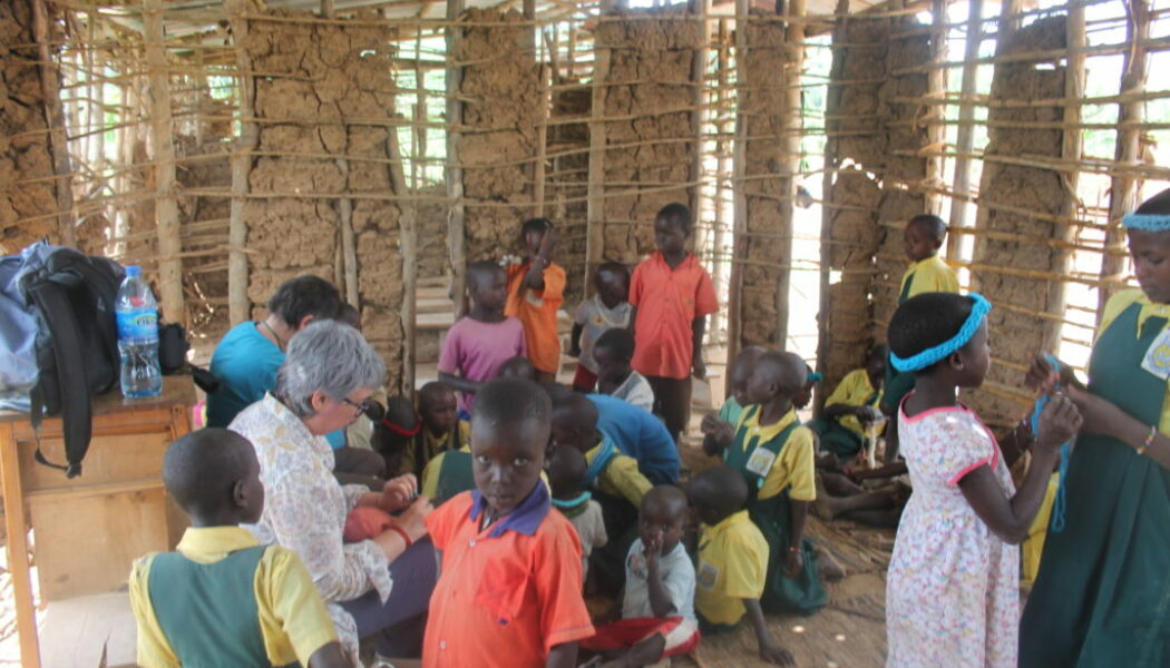 La Fundación Rafael Bernabeu colabora en la construcción de un colegio y un pozo de agua en Uganda