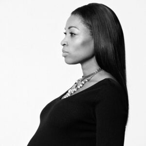 La historia de amor de la ministra africana y el ginecólogo de la jet española