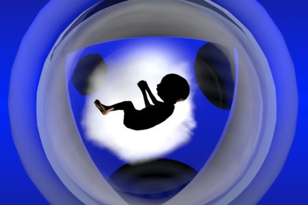 Más de 8.000 europeas viajan a España cada año para realizarse un tratamiento de reproducción asistida