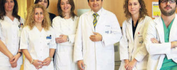 Médicos de Vigo tratarán a un gallego portador de dos cánceres para tener hijos libres de la dolencia.