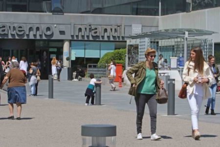 María Zurita presenta a su hijo Carlos: “Sufrió dos paradas cardiorrespiratorias, el niño es un milagro”