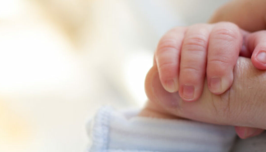 Nace el primer bebé concebido en España gracias a un wearable