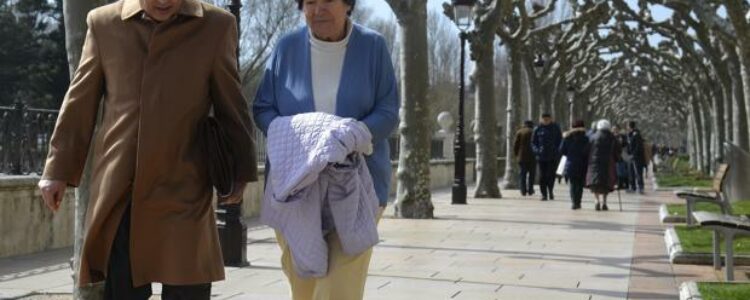 Retiran la tutela a la mujer de Burgos que tuvo gemelos con 64 años al detectar “riesgo”