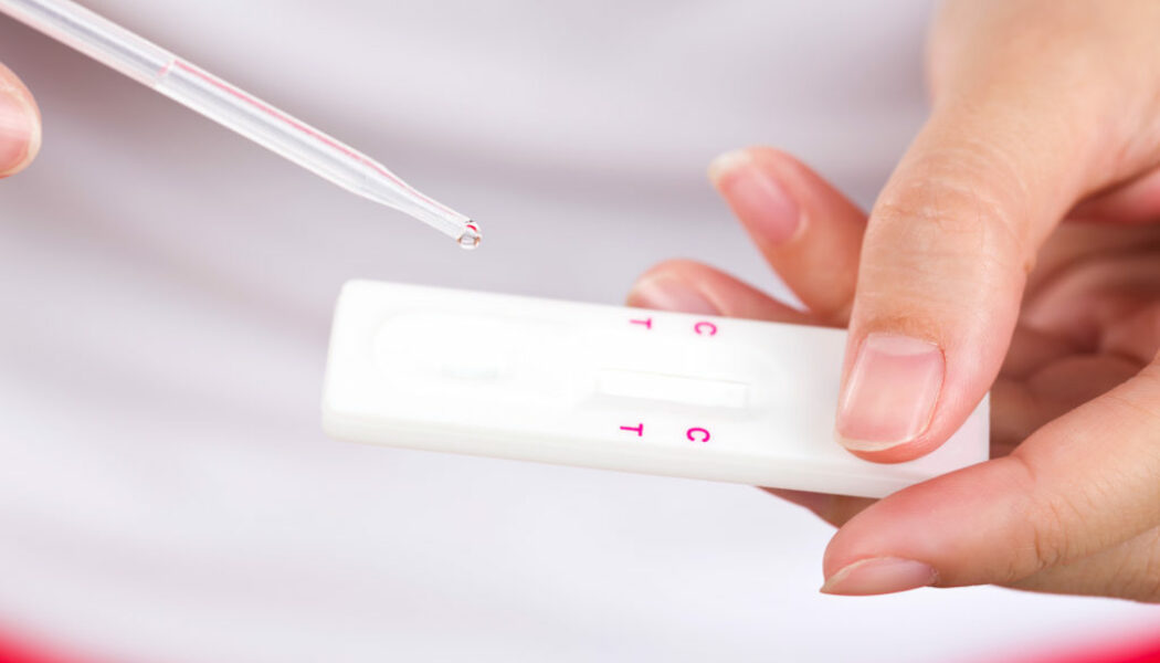 Sanidad actuará contra los foros que vendan fármacos entre particulares para realizar inseminaciones caseras
