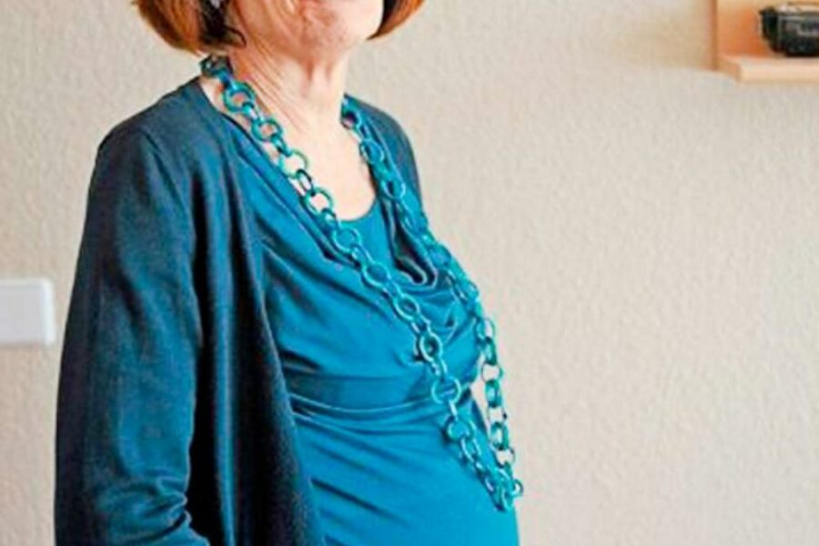 Una alemana de 65 años madre de 13 hijos y siete nietos ha vuelto a quedarse embarazada de cuatrillizos