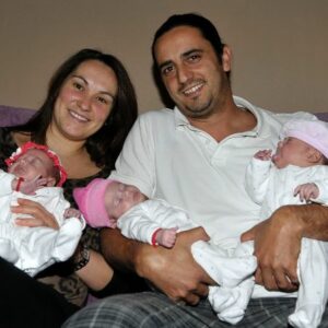 Una inseminación artificial convierten a Alicia y Lionel en familia numerosa