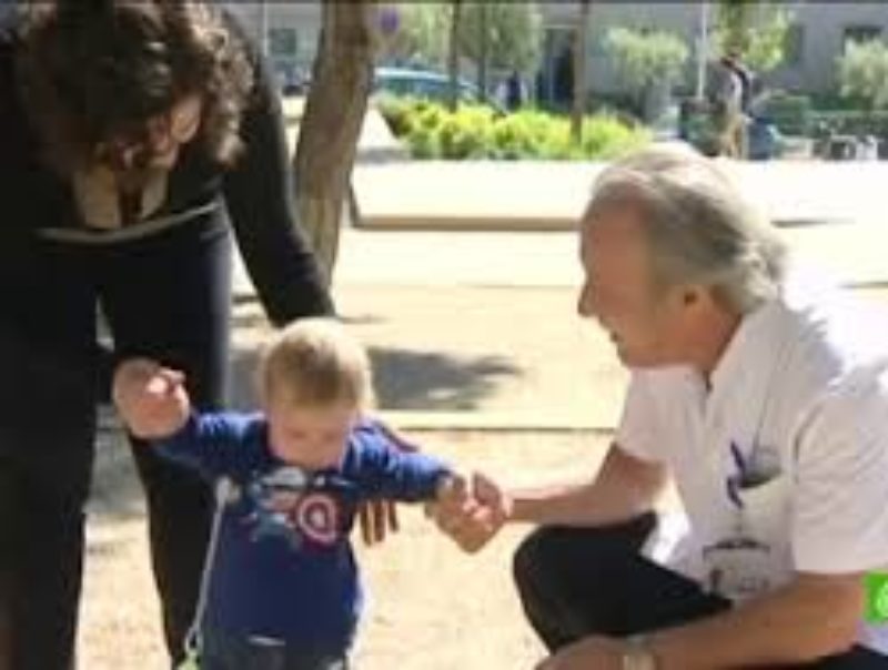 Una mujer sin ovarios da a luz gracias al primer autotrasplante de tejido realizado en Barcelona