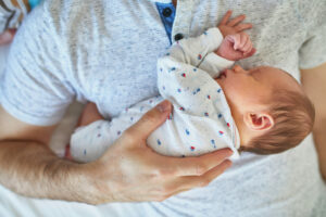 Ya es oficial: Se aprueba la ampliación a cinco semanas del permiso de paternidad